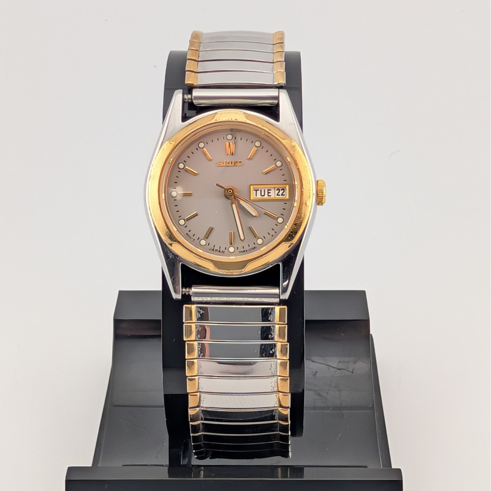 Seiko 7N83-0169 Two Tone Day Date Sapphire Crystal Watch Lume